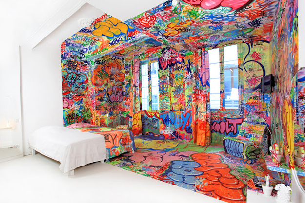 Panic-Room-Bedroom-Design-1