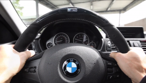 BMW Lenkrad mit OLED-Display