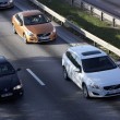Volvos rollen selbständig im Stau