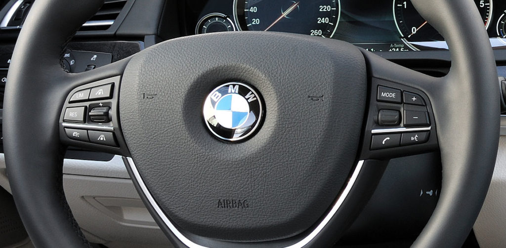 BMW integriert S-Voice und Siri