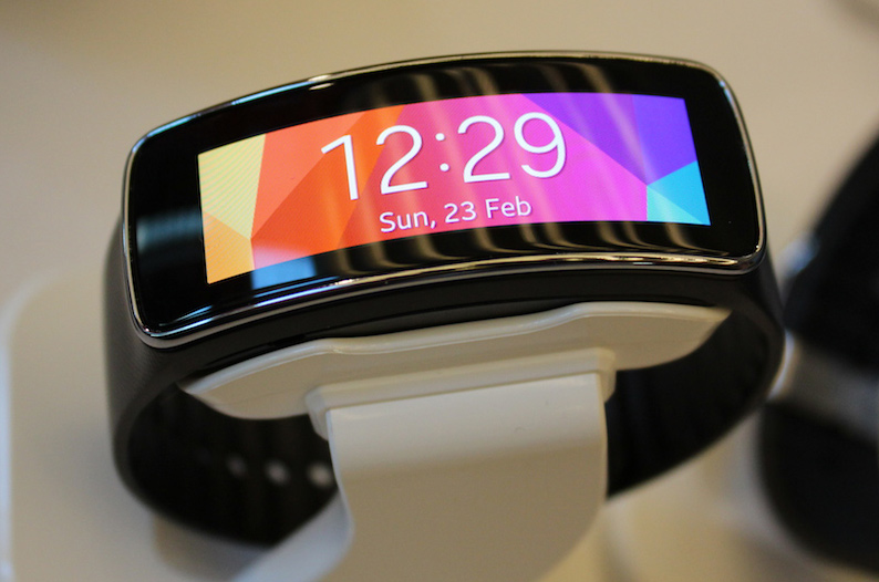 [MWC 2014] Samsung Gear Fit vorgestellt
