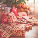 Weihnachtsgeschenke unter Weihnachtsbaum - Geschenkideen