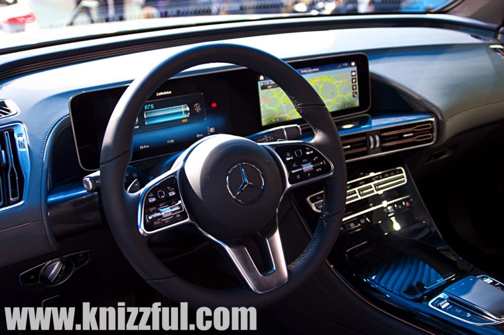 Mercedes-Benz EQC - Cockpit